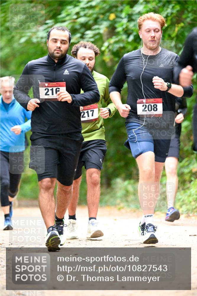 11.10.2026 - Bramfelder Halbmarathon 2026 Dr. Thomas Lammeyer http://msf.ph/oto/10827543 11.10.2026 11:03:11 Laufen 216, 217, 208 meine-sportfotos.de