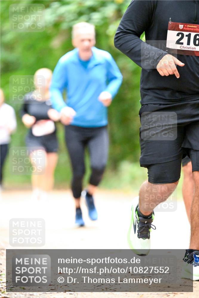 11.10.2026 - Bramfelder Halbmarathon 2026 Dr. Thomas Lammeyer http://msf.ph/oto/10827552 11.10.2026 11:03:13 Laufen 35, 216 meine-sportfotos.de
