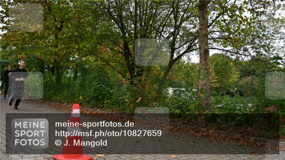 11.10.2026 - Bramfelder Halbmarathon 2026 J. Mangold http://msf.ph/oto/10827659 11.10.2026 10:42:44 Laufen 16, 243, 357 meine-sportfotos.de