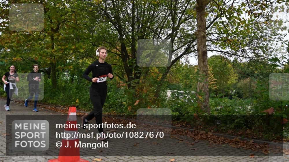 11.10.2026 - Bramfelder Halbmarathon 2026 J. Mangold http://msf.ph/oto/10827670 11.10.2026 10:42:45 Laufen 16, 243, 357, 616 meine-sportfotos.de