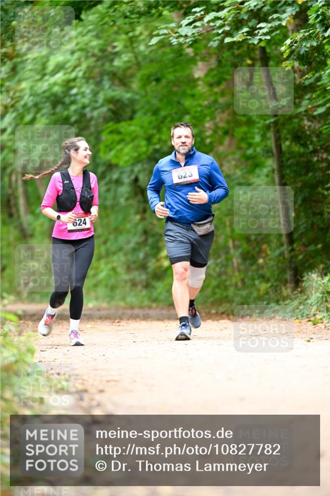 11.10.2026 - Bramfelder Halbmarathon 2026 Dr. Thomas Lammeyer http://msf.ph/oto/10827782 11.10.2026 11:04:15 Laufen 624, 623 meine-sportfotos.de