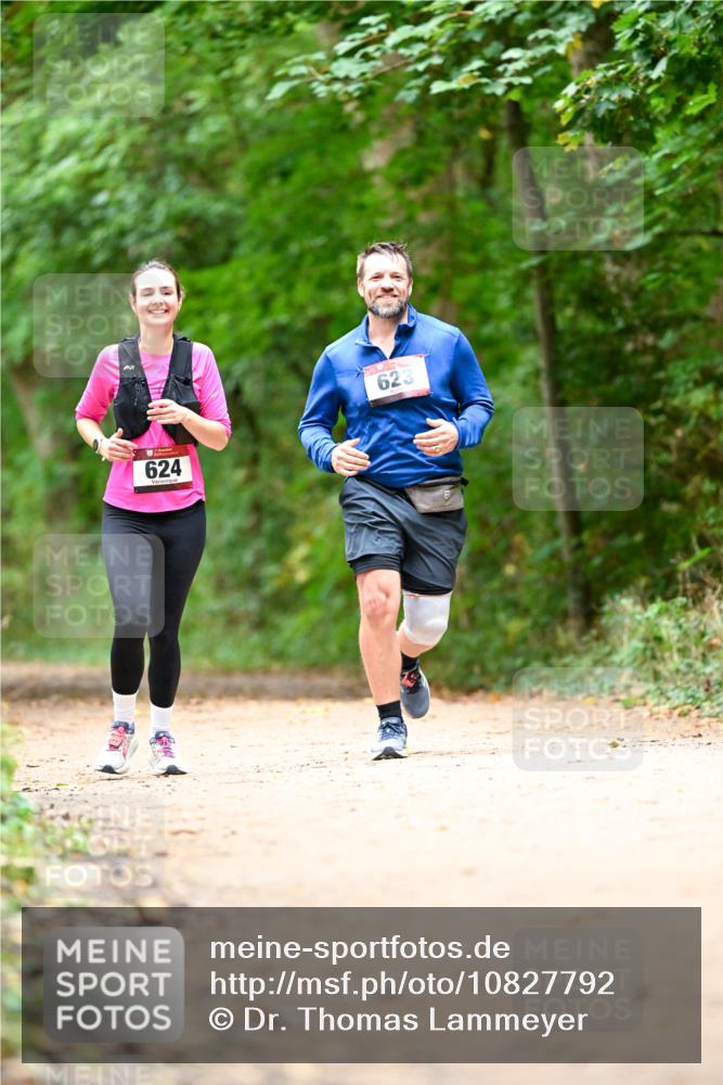 11.10.2026 - Bramfelder Halbmarathon 2026 Dr. Thomas Lammeyer http://msf.ph/oto/10827792 11.10.2026 11:04:16 Laufen 624, 623 meine-sportfotos.de