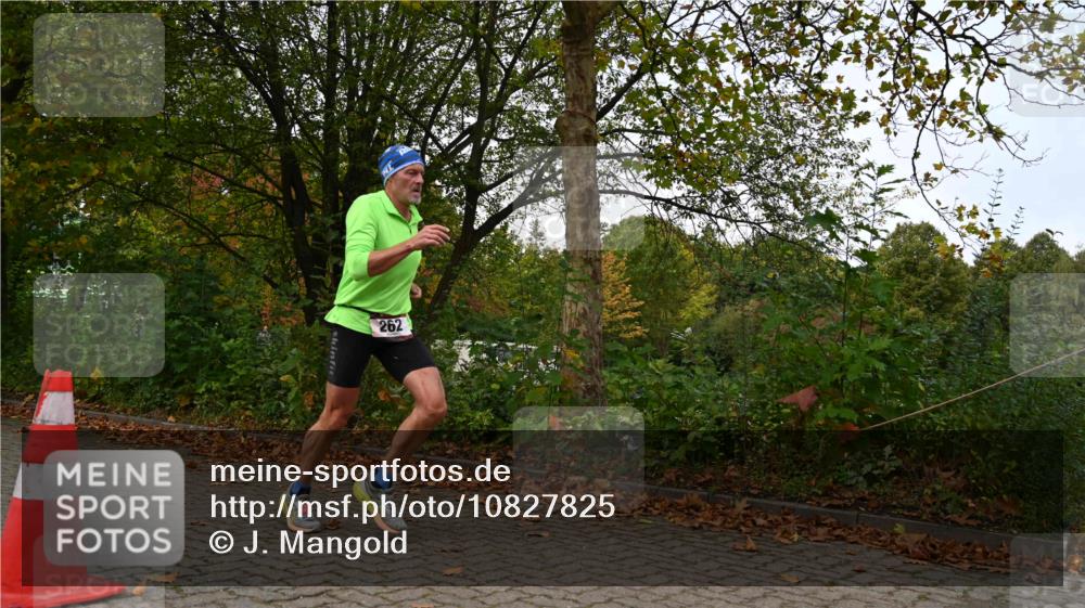 11.10.2026 - Bramfelder Halbmarathon 2026 J. Mangold http://msf.ph/oto/10827825 11.10.2026 10:44:23 Laufen 262, 296 meine-sportfotos.de