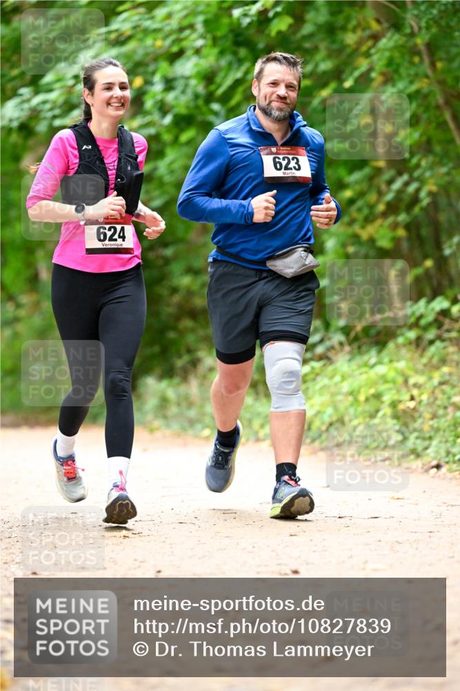 11.10.2026 - Bramfelder Halbmarathon 2026 Dr. Thomas Lammeyer http://msf.ph/oto/10827839 11.10.2026 11:04:19 Laufen 623, 624 meine-sportfotos.de