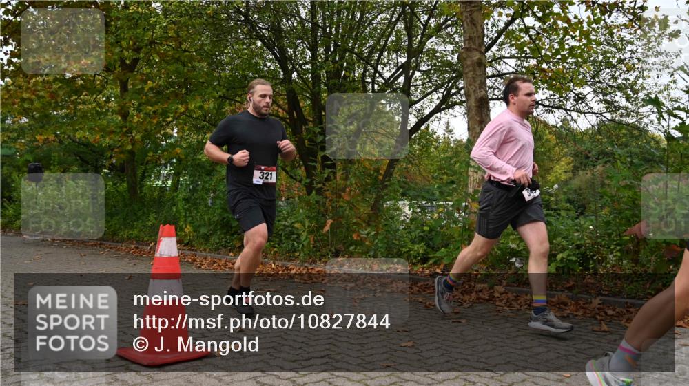 11.10.2026 - Bramfelder Halbmarathon 2026 J. Mangold http://msf.ph/oto/10827844 11.10.2026 10:44:31 Laufen 212, 296, 321, 349 meine-sportfotos.de