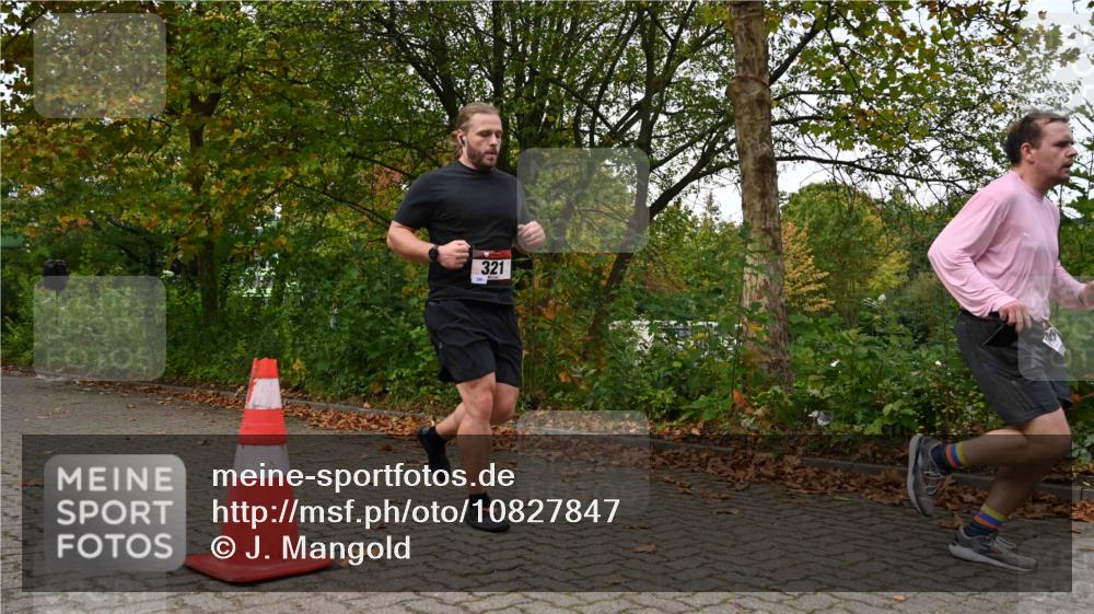 11.10.2026 - Bramfelder Halbmarathon 2026 J. Mangold http://msf.ph/oto/10827847 11.10.2026 10:44:31 Laufen 212, 296, 321, 349 meine-sportfotos.de