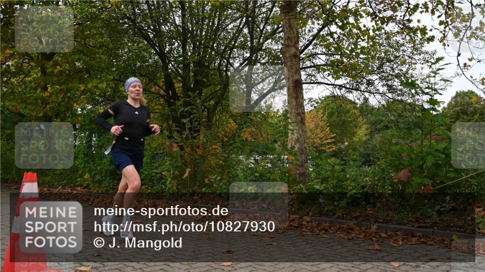 11.10.2026 - Bramfelder Halbmarathon 2026 J. Mangold http://msf.ph/oto/10827930 11.10.2026 10:45:36 Laufen 240, 260, 814, 815 meine-sportfotos.de