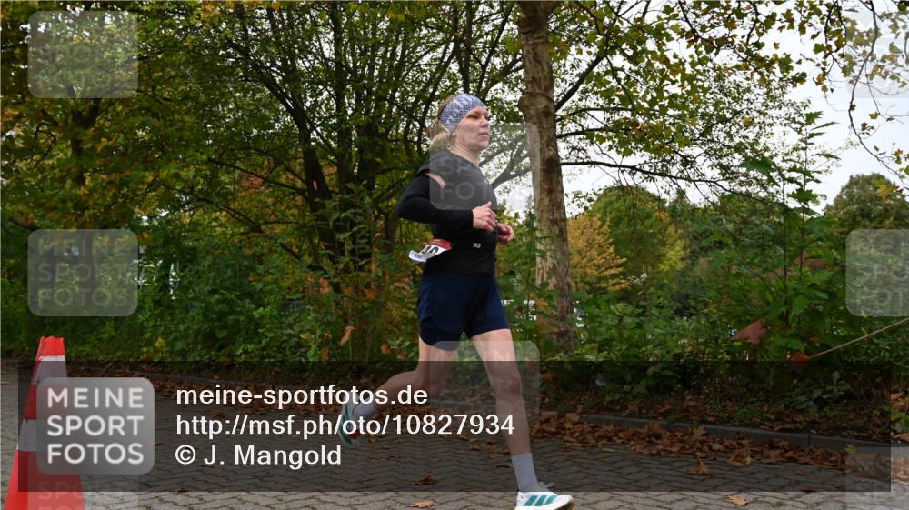 11.10.2026 - Bramfelder Halbmarathon 2026 J. Mangold http://msf.ph/oto/10827934 11.10.2026 10:45:36 Laufen 240, 260, 814, 815 meine-sportfotos.de