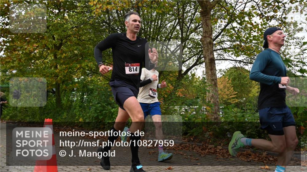 11.10.2026 - Bramfelder Halbmarathon 2026 J. Mangold http://msf.ph/oto/10827959 11.10.2026 10:45:41 Laufen 240, 260, 601, 602, 704, 814, 815 meine-sportfotos.de