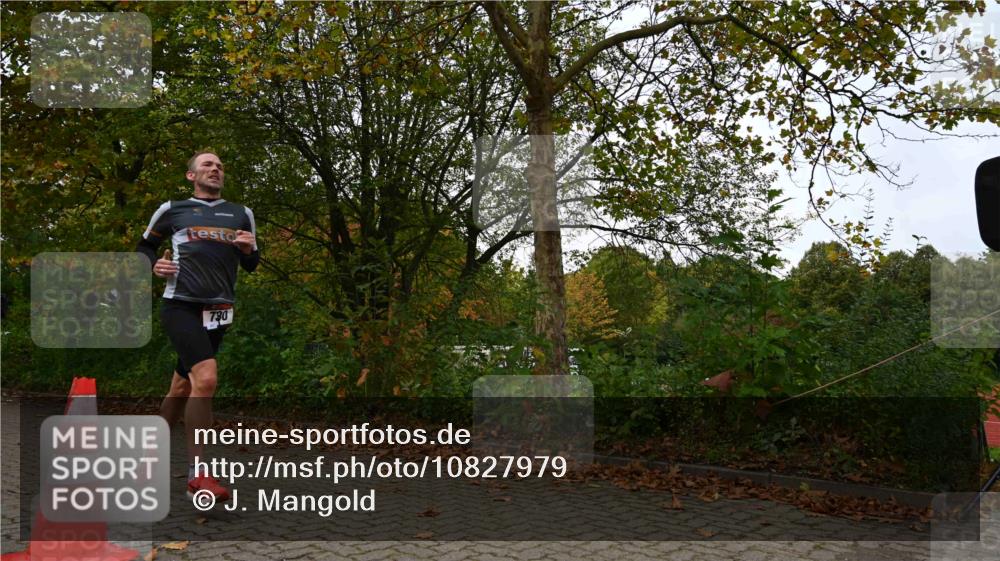 11.10.2026 - Bramfelder Halbmarathon 2026 J. Mangold http://msf.ph/oto/10827979 11.10.2026 10:45:51 Laufen 88, 602, 730 meine-sportfotos.de