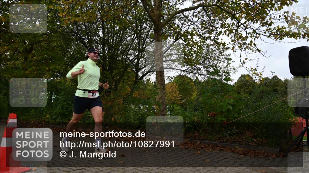 11.10.2026 - Bramfelder Halbmarathon 2026 J. Mangold http://msf.ph/oto/10827991 11.10.2026 10:45:55 Laufen 88, 730, 760 meine-sportfotos.de