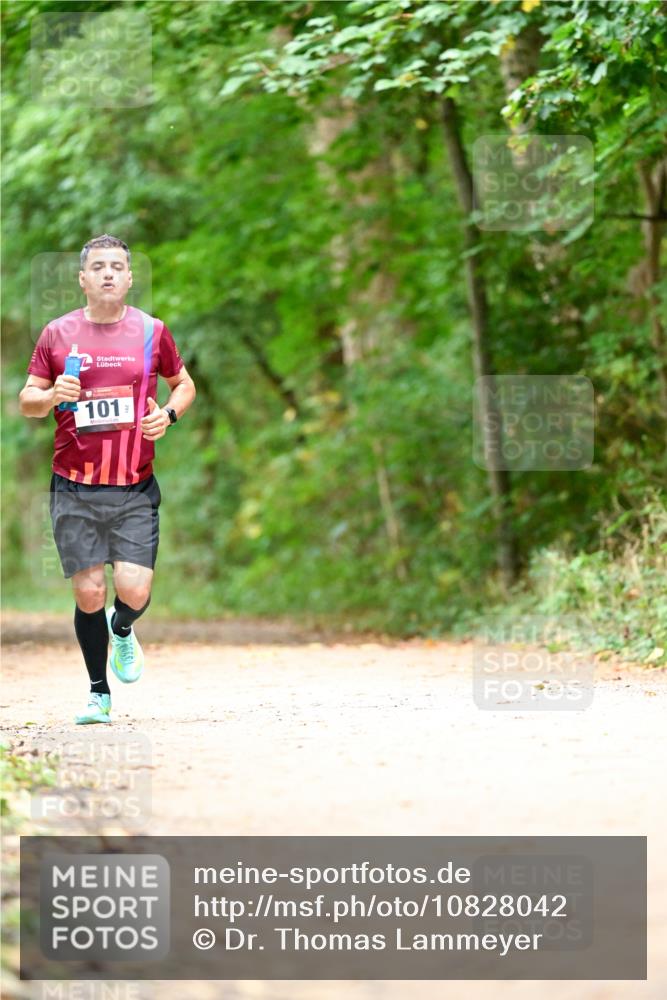 11.10.2026 - Bramfelder Halbmarathon 2026 Dr. Thomas Lammeyer http://msf.ph/oto/10828042 11.10.2026 11:05:12 Laufen 101 meine-sportfotos.de