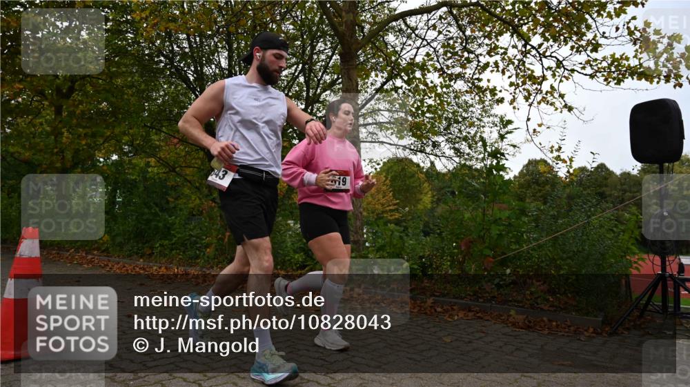 11.10.2026 - Bramfelder Halbmarathon 2026 J. Mangold http://msf.ph/oto/10828043 11.10.2026 10:46:47 Laufen 29, 190, 543, 619 meine-sportfotos.de