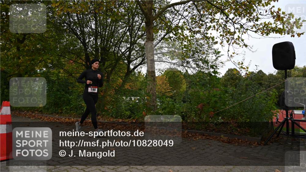 11.10.2026 - Bramfelder Halbmarathon 2026 J. Mangold http://msf.ph/oto/10828049 11.10.2026 10:46:50 Laufen 29, 190, 543, 619 meine-sportfotos.de