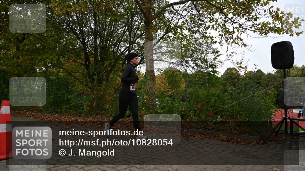 11.10.2026 - Bramfelder Halbmarathon 2026 J. Mangold http://msf.ph/oto/10828054 11.10.2026 10:46:50 Laufen 29, 190, 543, 619 meine-sportfotos.de