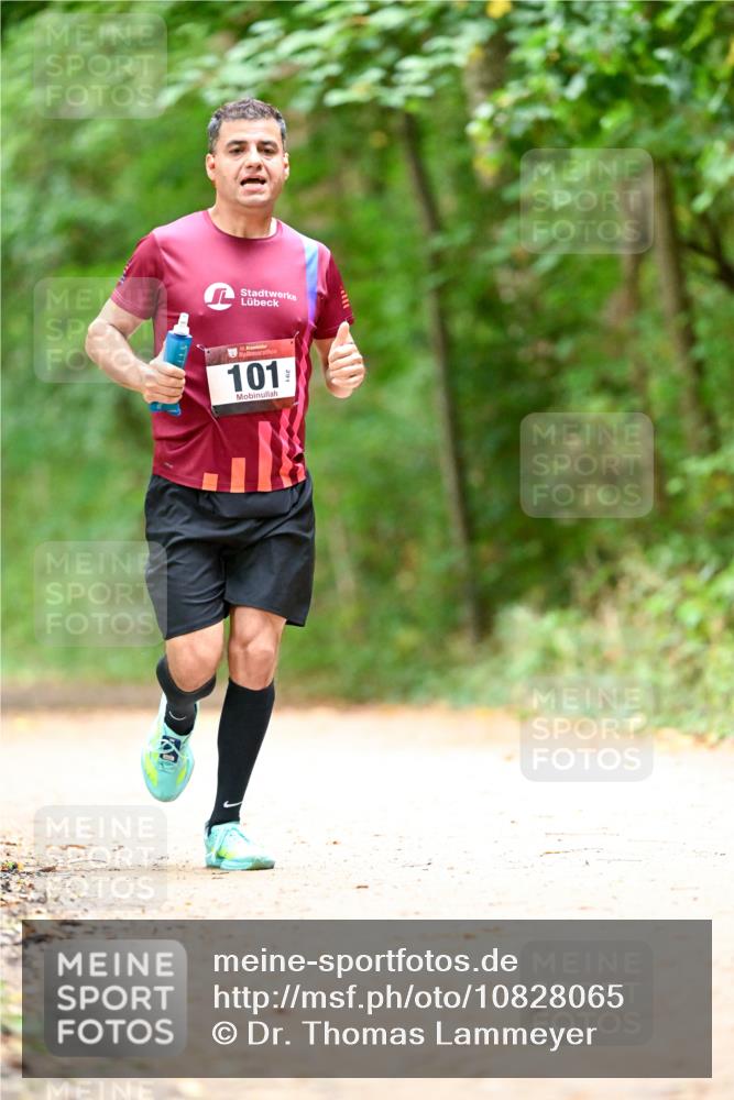 11.10.2026 - Bramfelder Halbmarathon 2026 Dr. Thomas Lammeyer http://msf.ph/oto/10828065 11.10.2026 11:05:14 Laufen 101 meine-sportfotos.de