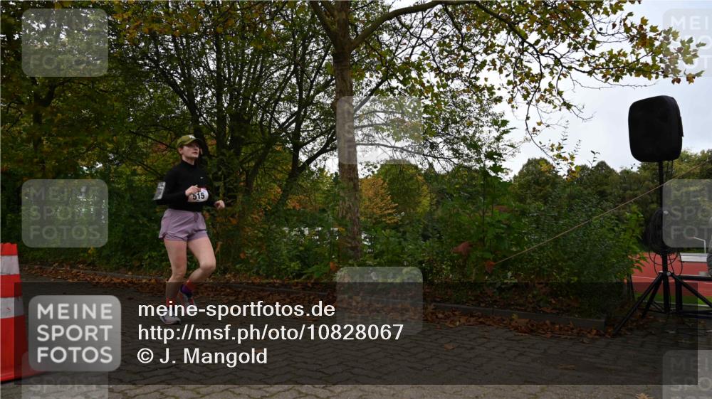 11.10.2026 - Bramfelder Halbmarathon 2026 J. Mangold http://msf.ph/oto/10828067 11.10.2026 10:47:07 Laufen 515 meine-sportfotos.de