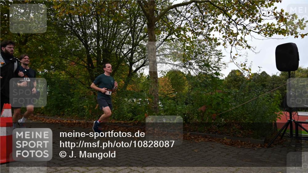 11.10.2026 - Bramfelder Halbmarathon 2026 J. Mangold http://msf.ph/oto/10828087 11.10.2026 10:47:24 Laufen 9, 143, 292, 328, 373 meine-sportfotos.de