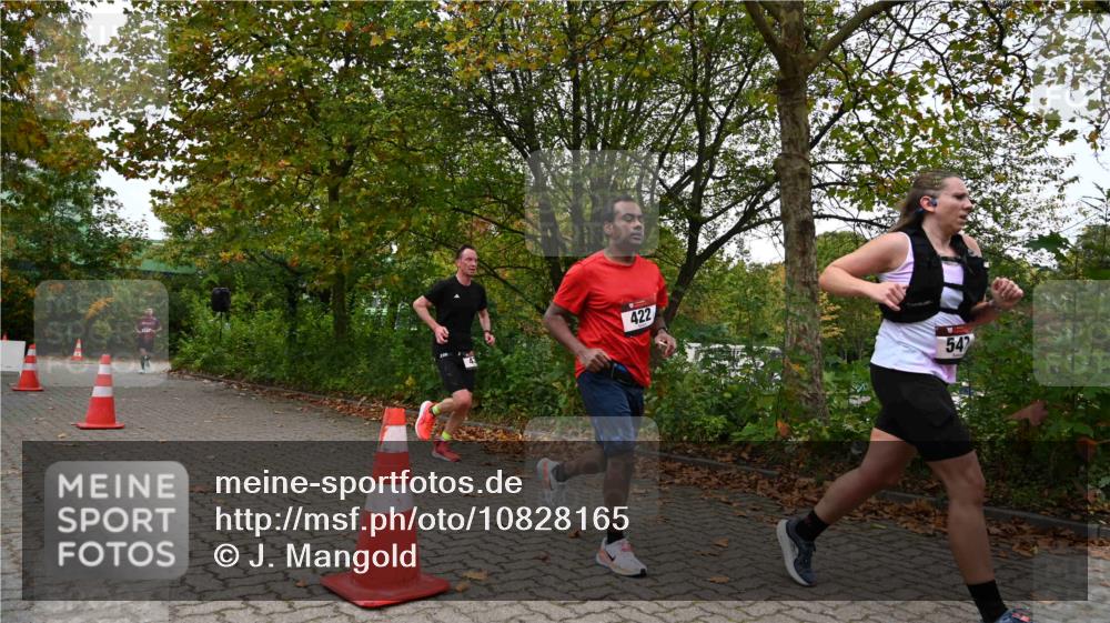 11.10.2026 - Bramfelder Halbmarathon 2026 J. Mangold http://msf.ph/oto/10828165 11.10.2026 10:48:27 Laufen 43, 422, 503, 510, 547 meine-sportfotos.de