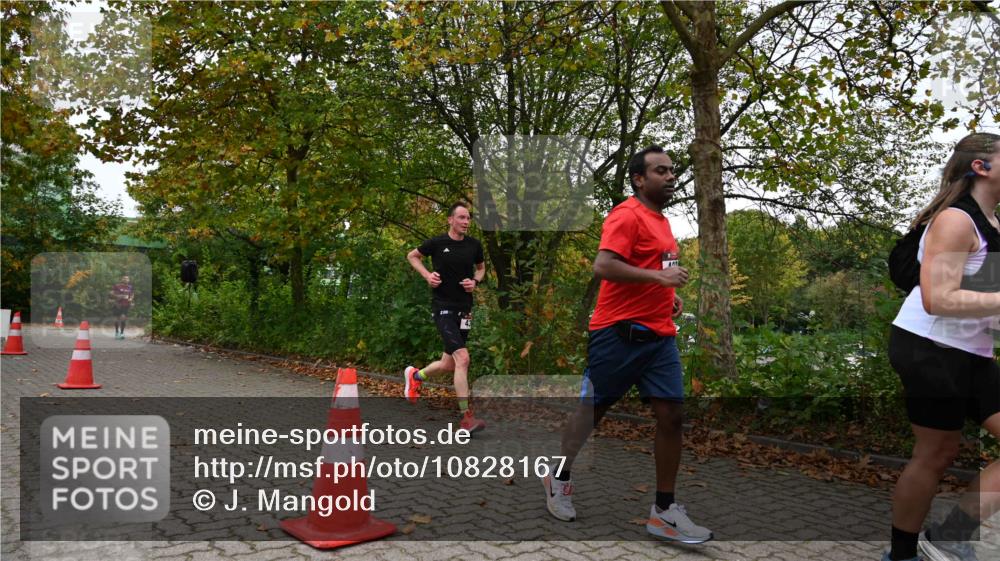 11.10.2026 - Bramfelder Halbmarathon 2026 J. Mangold http://msf.ph/oto/10828167 11.10.2026 10:48:27 Laufen 43, 422, 503, 510, 547 meine-sportfotos.de