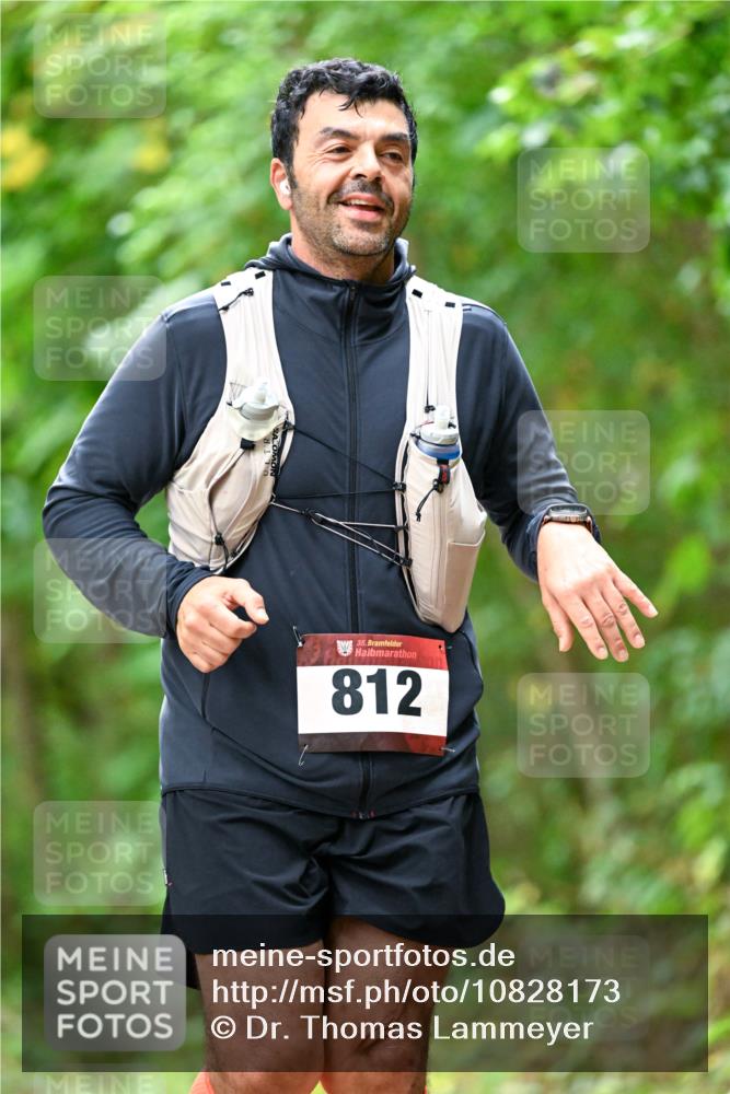 11.10.2026 - Bramfelder Halbmarathon 2026 Dr. Thomas Lammeyer http://msf.ph/oto/10828173 11.10.2026 11:05:26 Laufen 35, 812 meine-sportfotos.de