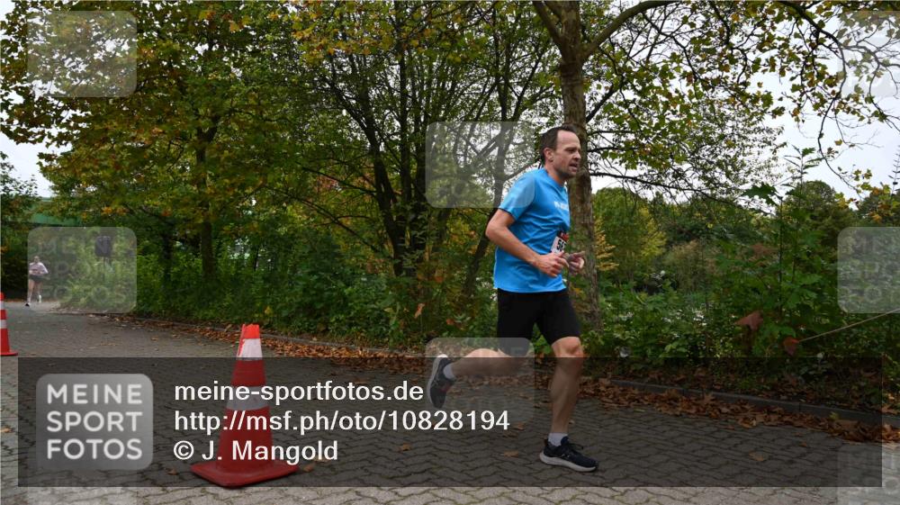 11.10.2026 - Bramfelder Halbmarathon 2026 J. Mangold http://msf.ph/oto/10828194 11.10.2026 10:48:39 Laufen 562, 563, 734 meine-sportfotos.de