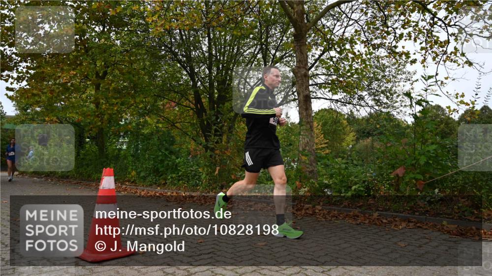 11.10.2026 - Bramfelder Halbmarathon 2026 J. Mangold http://msf.ph/oto/10828198 11.10.2026 10:49:31 Laufen 589 meine-sportfotos.de