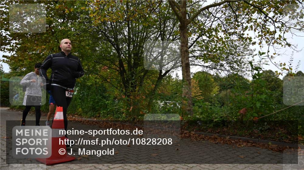 11.10.2026 - Bramfelder Halbmarathon 2026 J. Mangold http://msf.ph/oto/10828208 11.10.2026 10:49:35 Laufen 194, 577, 589, 611 meine-sportfotos.de