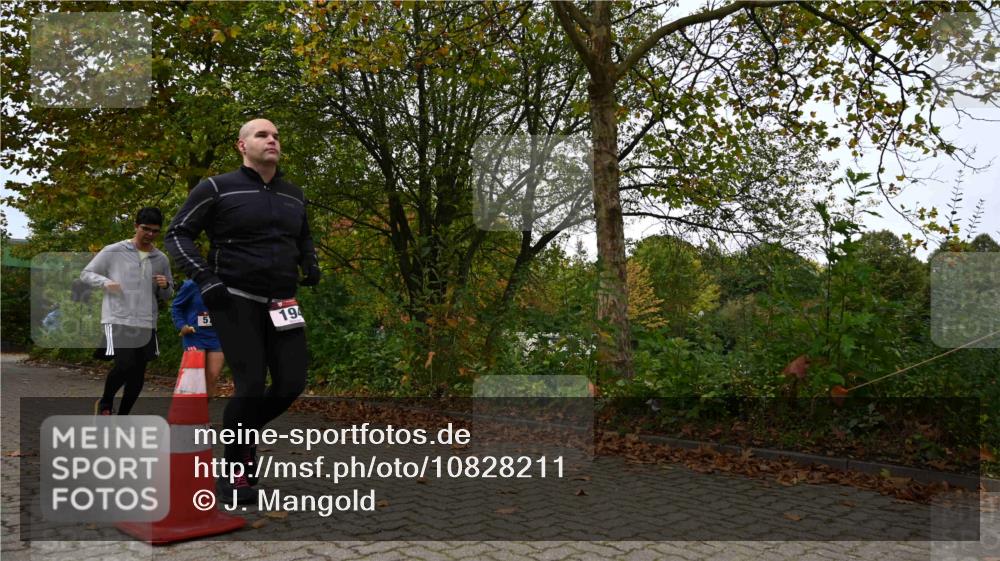 11.10.2026 - Bramfelder Halbmarathon 2026 J. Mangold http://msf.ph/oto/10828211 11.10.2026 10:49:35 Laufen 194, 577, 589, 611 meine-sportfotos.de