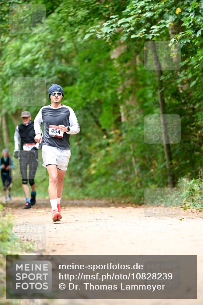 11.10.2026 - Bramfelder Halbmarathon 2026 Dr. Thomas Lammeyer http://msf.ph/oto/10828239 11.10.2026 11:06:13 Laufen 454 meine-sportfotos.de