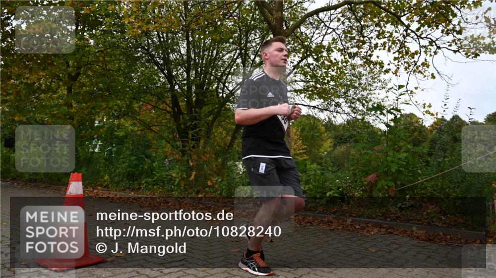 11.10.2026 - Bramfelder Halbmarathon 2026 J. Mangold http://msf.ph/oto/10828240 11.10.2026 10:49:47 Laufen 330 meine-sportfotos.de