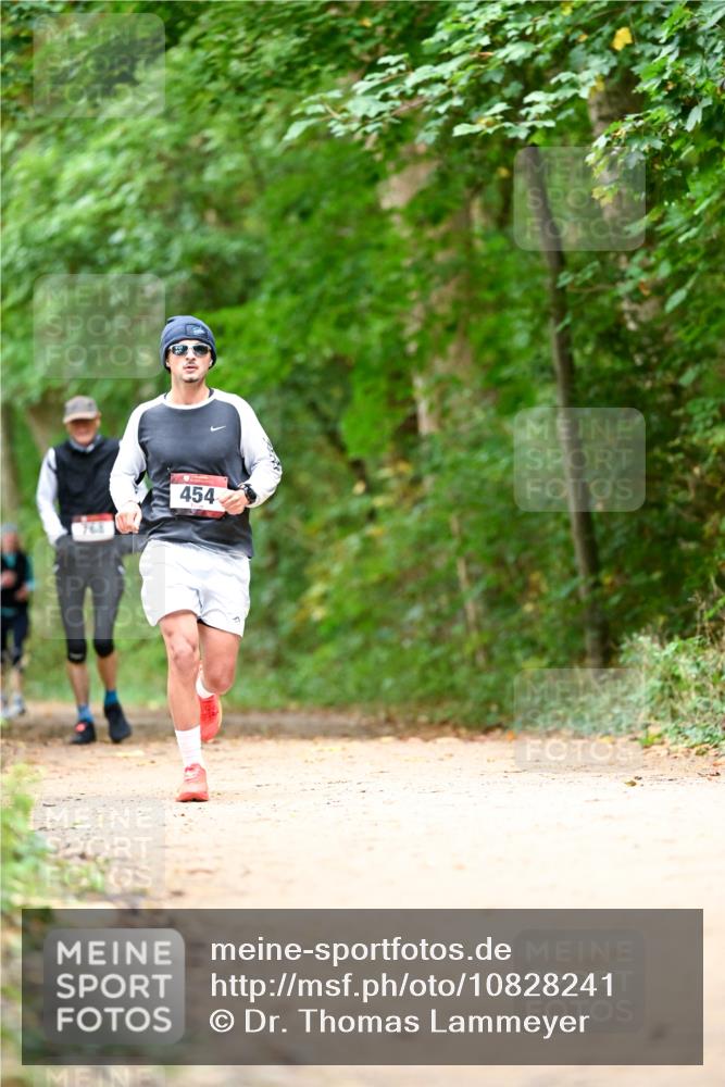 11.10.2026 - Bramfelder Halbmarathon 2026 Dr. Thomas Lammeyer http://msf.ph/oto/10828241 11.10.2026 11:06:13 Laufen 454 meine-sportfotos.de
