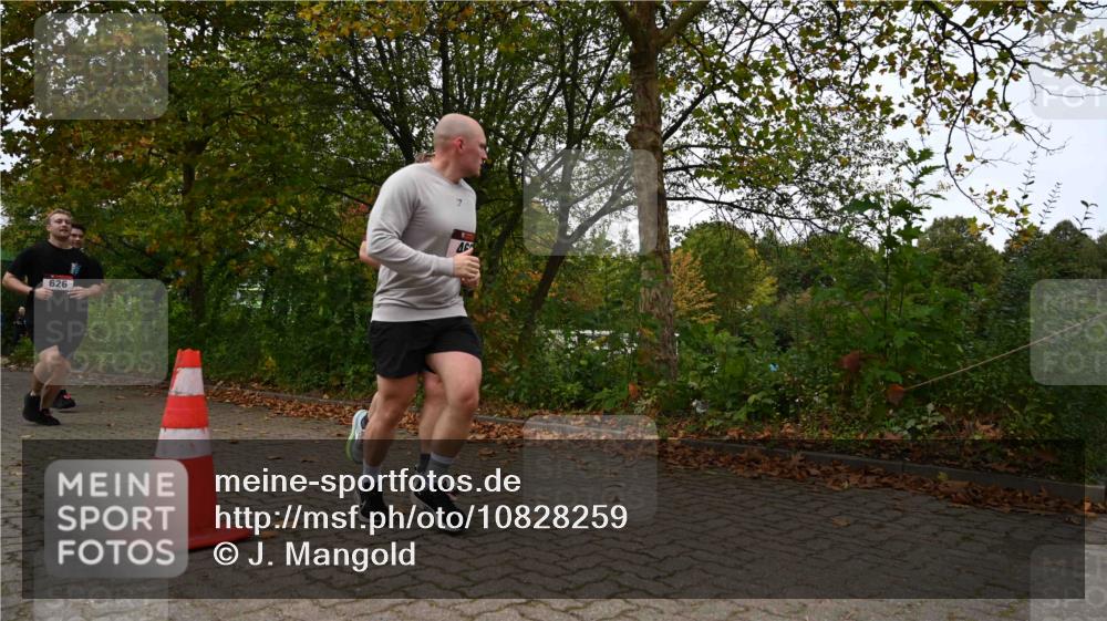11.10.2026 - Bramfelder Halbmarathon 2026 J. Mangold http://msf.ph/oto/10828259 11.10.2026 10:50:46 Laufen 288, 345, 411, 469, 626 meine-sportfotos.de