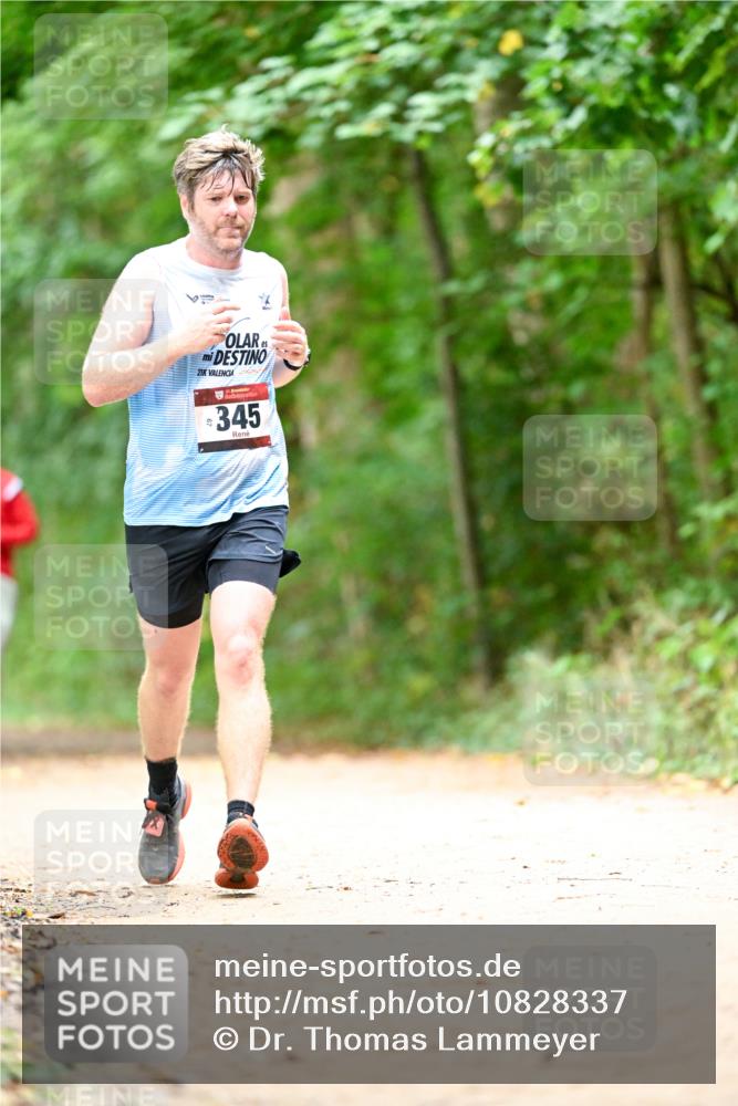 11.10.2026 - Bramfelder Halbmarathon 2026 Dr. Thomas Lammeyer http://msf.ph/oto/10828337 11.10.2026 11:06:34 Laufen 21, 345 meine-sportfotos.de