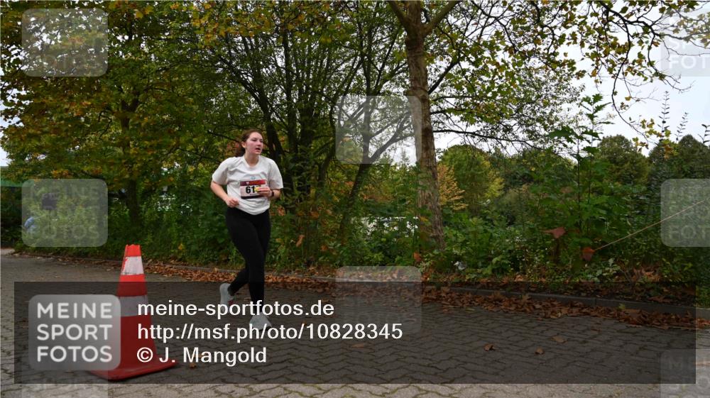 11.10.2026 - Bramfelder Halbmarathon 2026 J. Mangold http://msf.ph/oto/10828345 11.10.2026 10:52:24 Laufen 372, 460, 617 meine-sportfotos.de