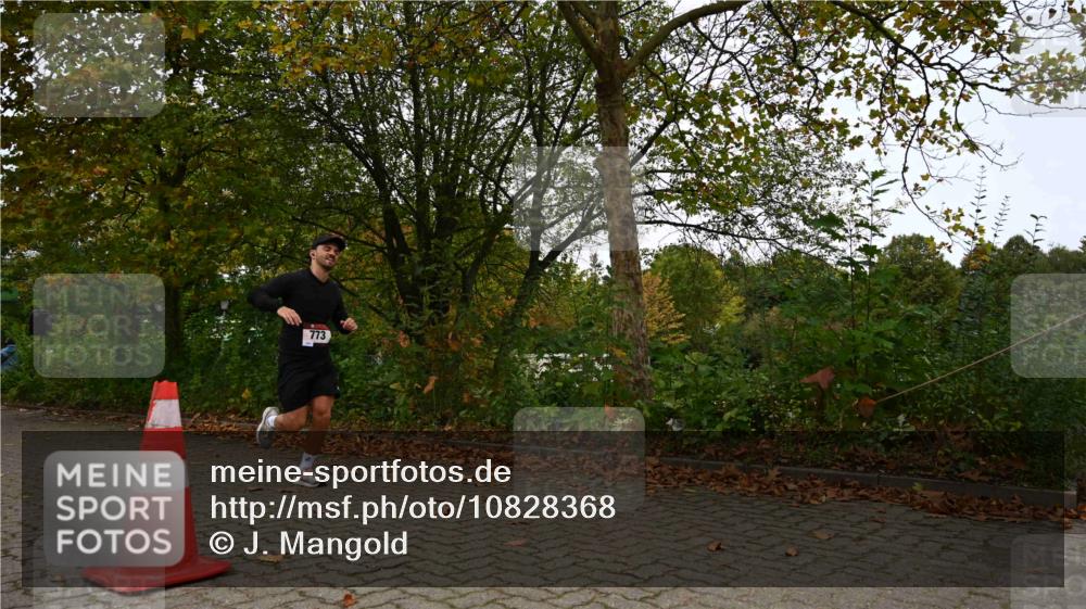 11.10.2026 - Bramfelder Halbmarathon 2026 J. Mangold http://msf.ph/oto/10828368 11.10.2026 10:52:50 Laufen 725, 773 meine-sportfotos.de