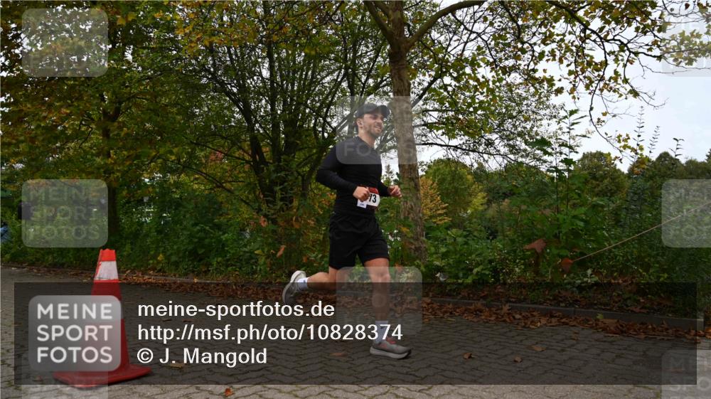 11.10.2026 - Bramfelder Halbmarathon 2026 J. Mangold http://msf.ph/oto/10828374 11.10.2026 10:52:51 Laufen 725, 773 meine-sportfotos.de