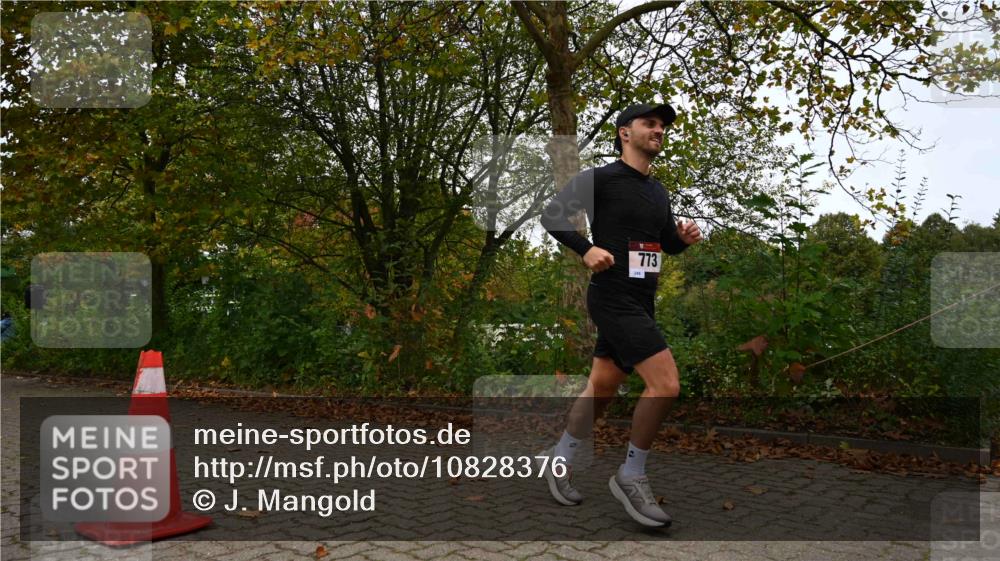 11.10.2026 - Bramfelder Halbmarathon 2026 J. Mangold http://msf.ph/oto/10828376 11.10.2026 10:52:51 Laufen 725, 773 meine-sportfotos.de