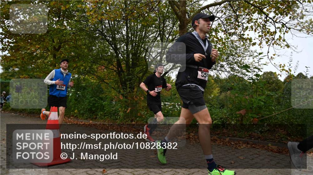 11.10.2026 - Bramfelder Halbmarathon 2026 J. Mangold http://msf.ph/oto/10828382 11.10.2026 10:52:58 Laufen 214, 263, 348, 551, 594, 702 meine-sportfotos.de