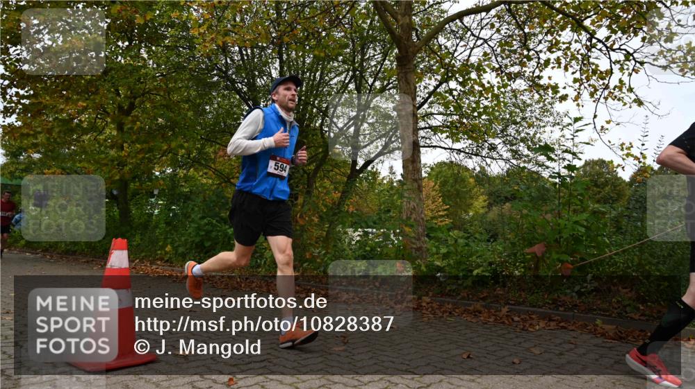 11.10.2026 - Bramfelder Halbmarathon 2026 J. Mangold http://msf.ph/oto/10828387 11.10.2026 10:52:58 Laufen 214, 263, 348, 551, 594, 702 meine-sportfotos.de
