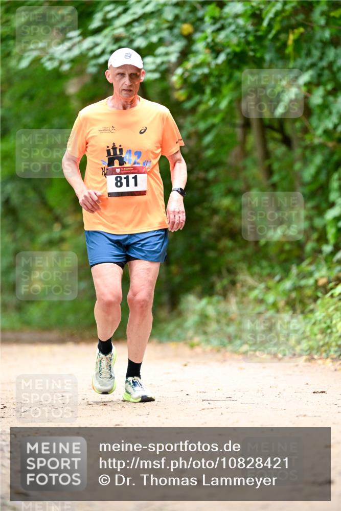 11.10.2026 - Bramfelder Halbmarathon 2026 Dr. Thomas Lammeyer http://msf.ph/oto/10828421 11.10.2026 11:06:59 Laufen 811 meine-sportfotos.de