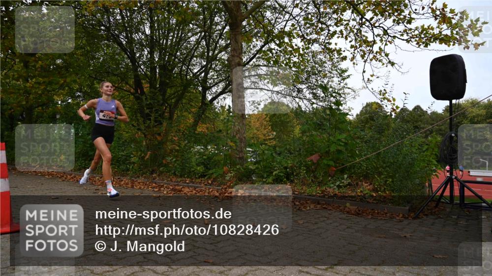 11.10.2026 - Bramfelder Halbmarathon 2026 J. Mangold http://msf.ph/oto/10828426 11.10.2026 10:53:45 Laufen 479, 778 meine-sportfotos.de