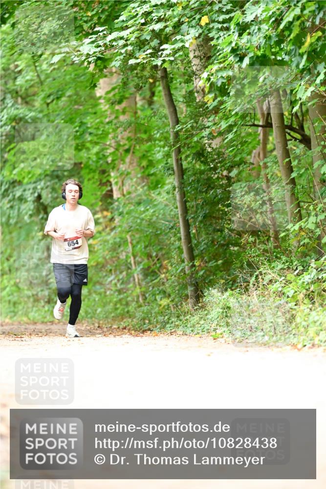 11.10.2026 - Bramfelder Halbmarathon 2026 Dr. Thomas Lammeyer http://msf.ph/oto/10828438 11.10.2026 11:07:09 Laufen 654 meine-sportfotos.de
