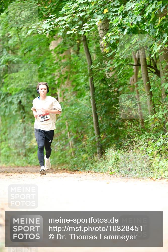 11.10.2026 - Bramfelder Halbmarathon 2026 Dr. Thomas Lammeyer http://msf.ph/oto/10828451 11.10.2026 11:07:10 Laufen 654 meine-sportfotos.de