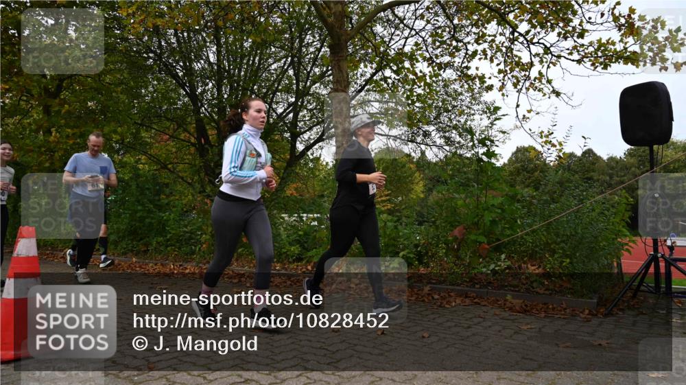 11.10.2026 - Bramfelder Halbmarathon 2026 J. Mangold http://msf.ph/oto/10828452 11.10.2026 10:54:19 Laufen 53, 354, 590, 613, 637, 735 meine-sportfotos.de
