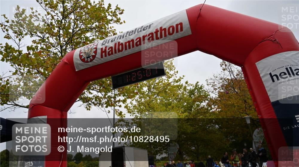 11.10.2026 - Bramfelder Halbmarathon 2026 J. Mangold http://msf.ph/oto/10828495 11.10.2026 10:55:00 Laufen 434, 526 meine-sportfotos.de