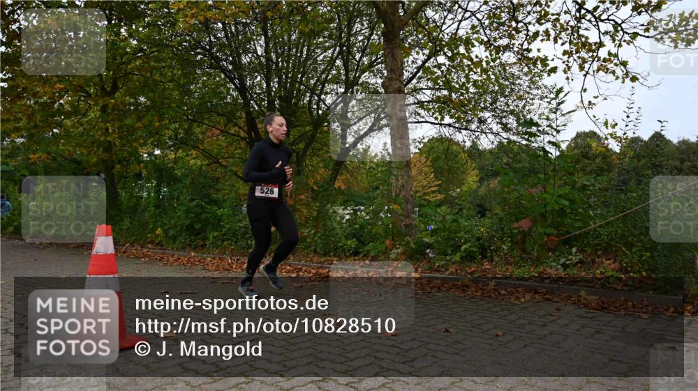 11.10.2026 - Bramfelder Halbmarathon 2026 J. Mangold http://msf.ph/oto/10828510 11.10.2026 10:55:02 Laufen 434, 526 meine-sportfotos.de