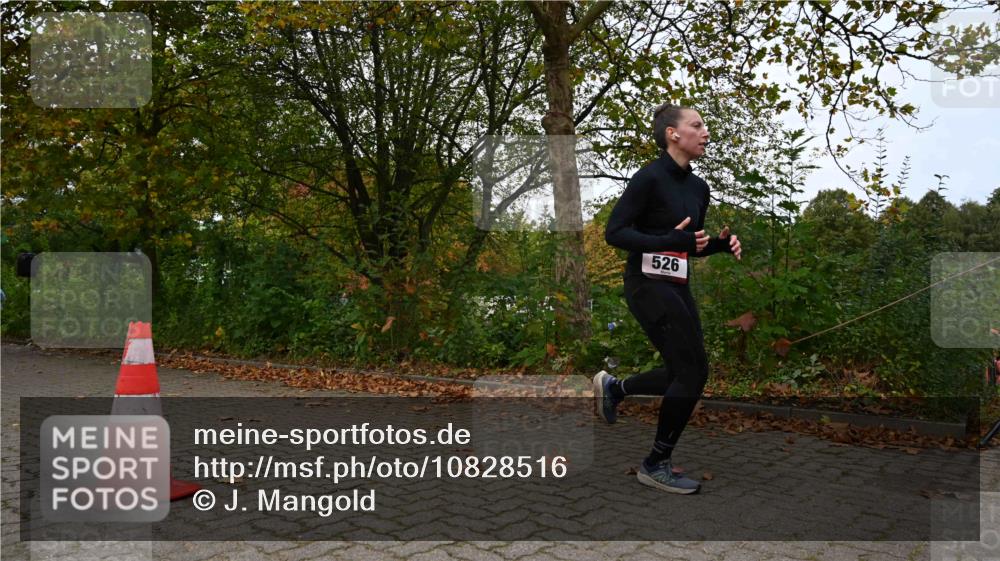 11.10.2026 - Bramfelder Halbmarathon 2026 J. Mangold http://msf.ph/oto/10828516 11.10.2026 10:55:03 Laufen 434, 526 meine-sportfotos.de