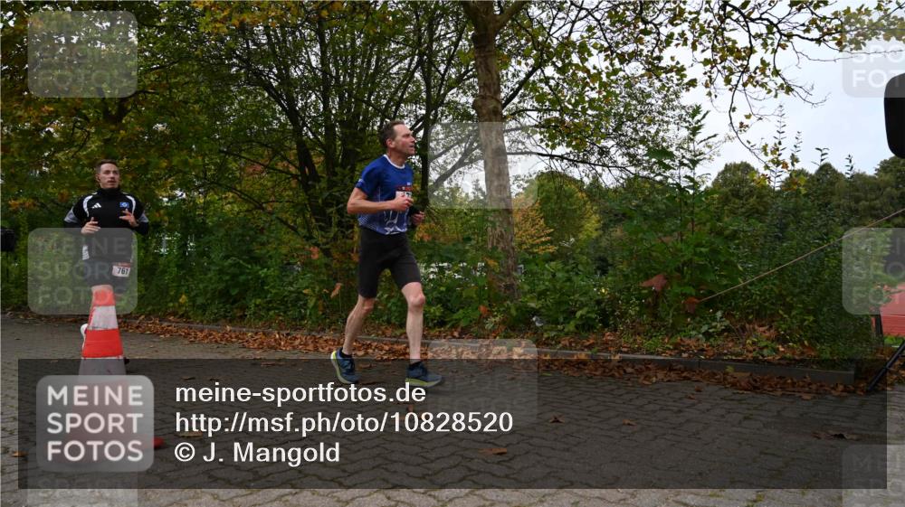 11.10.2026 - Bramfelder Halbmarathon 2026 J. Mangold http://msf.ph/oto/10828520 11.10.2026 10:55:08 Laufen 173, 434, 526, 761 meine-sportfotos.de