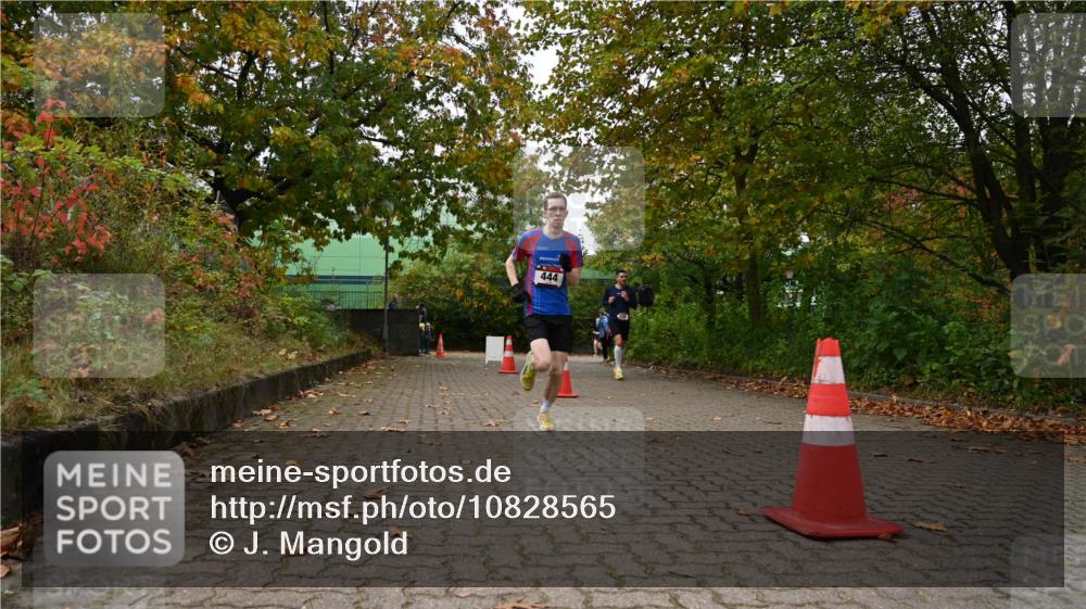 11.10.2026 - Bramfelder Halbmarathon 2026 J. Mangold http://msf.ph/oto/10828565 11.10.2026 10:55:46 Laufen 444 meine-sportfotos.de